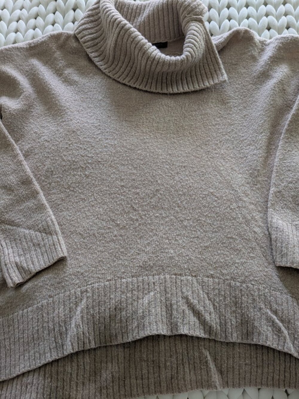 Banana Republic Tan Natual Color Oversize Sweater size XS